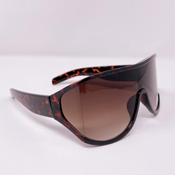 Flat Top Oversized Sunglasses - Picture 3 of 6